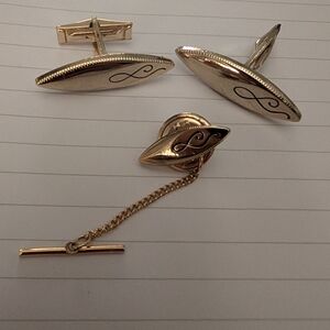 Gold-Tone Men’s Cufflinks and Tie Tack Set with Black Scroll Detail